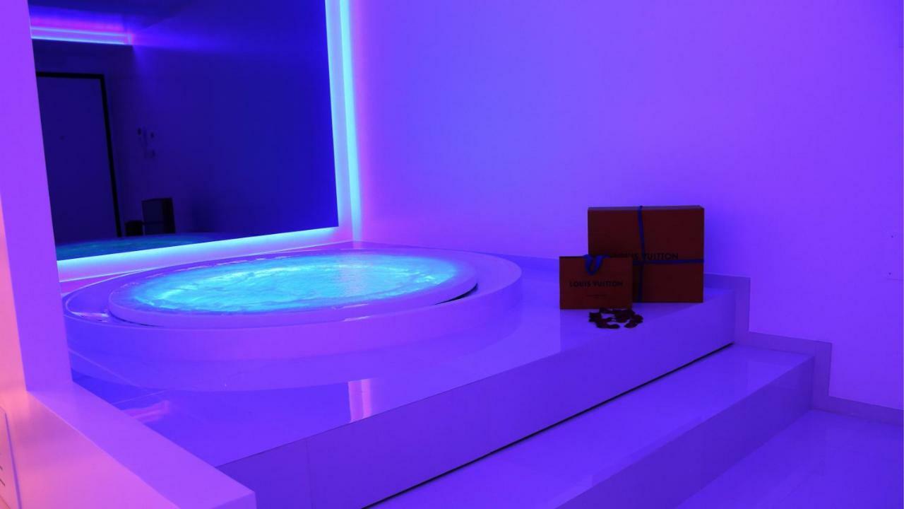 Damore Apartment *
